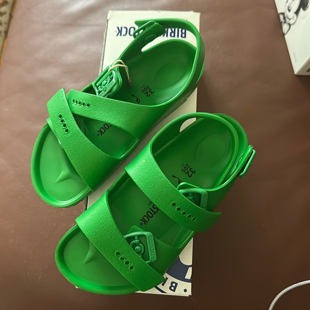 Birkenstock kids c13.5 buckle slides sandals unisex